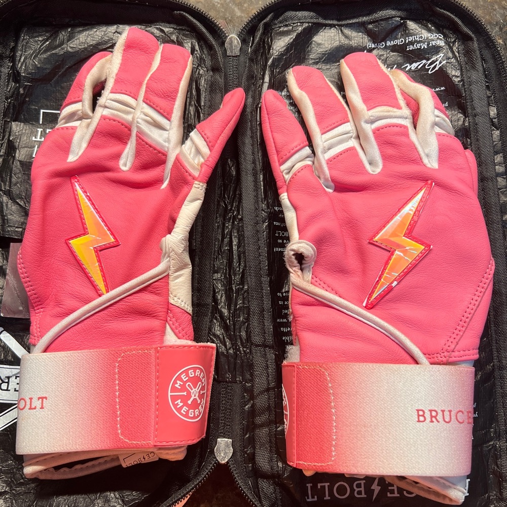 Bruce Bolt MegRem limited edition long cuff batting gloves.  Size adult medium.